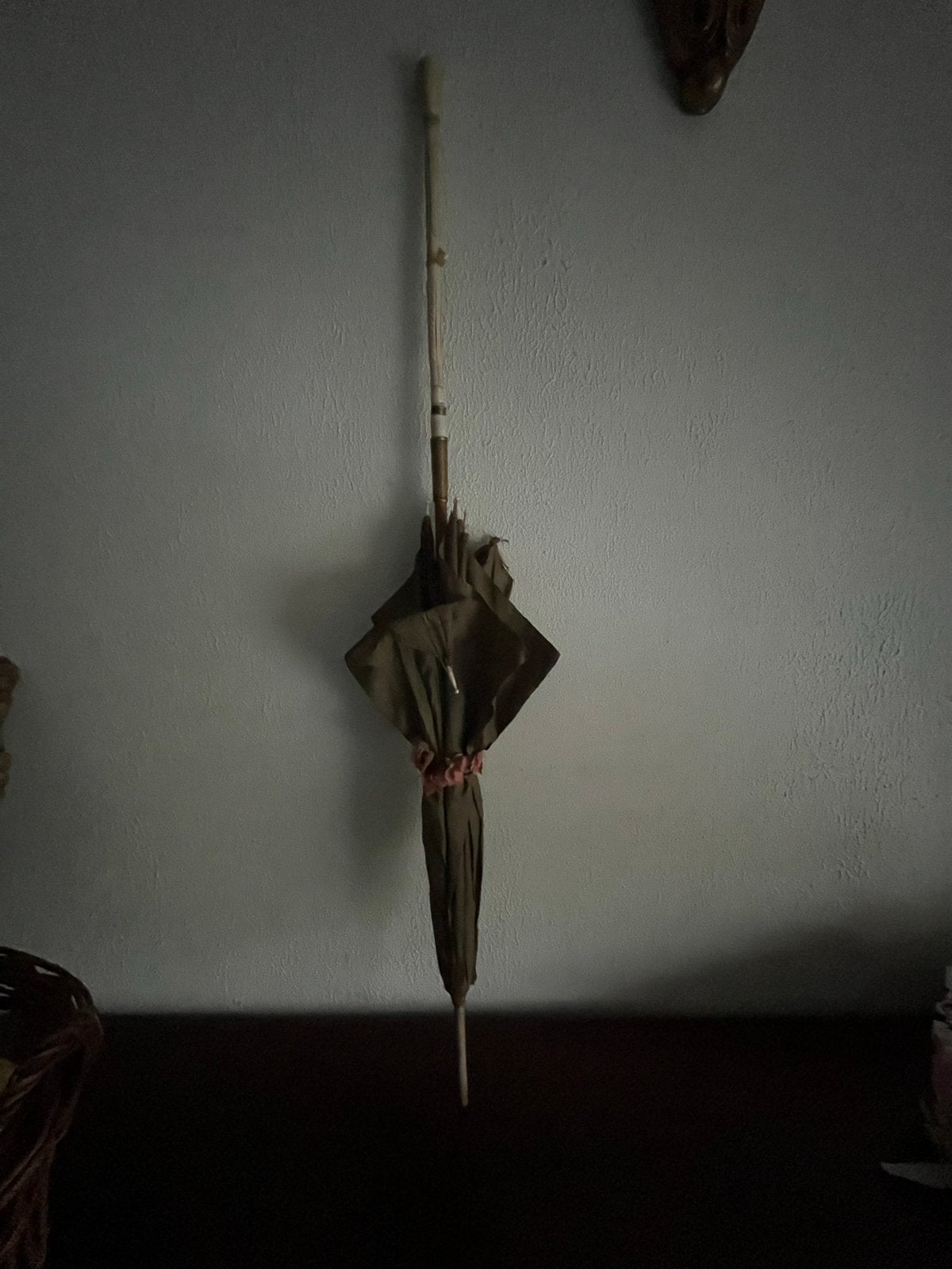 Antieke parasol met bloemenkrans, Ophalen of Verzenden