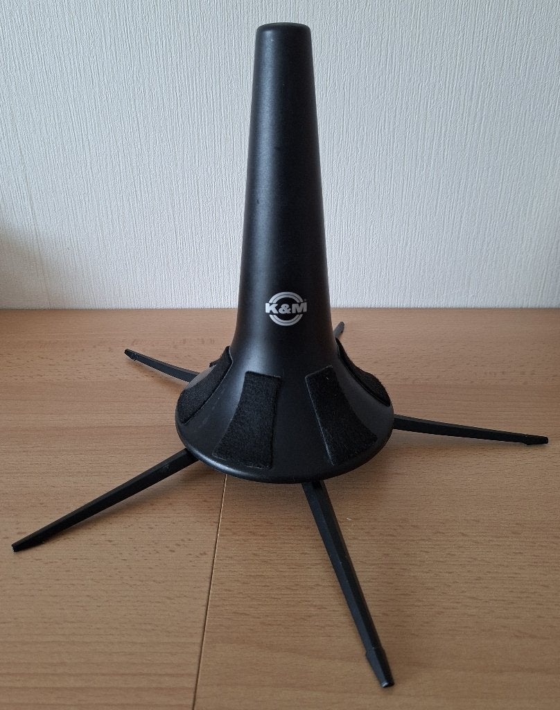 Bugel standaard K&M model 15240., Ophalen of Verzenden, Gebruikt, Overige instrumenten