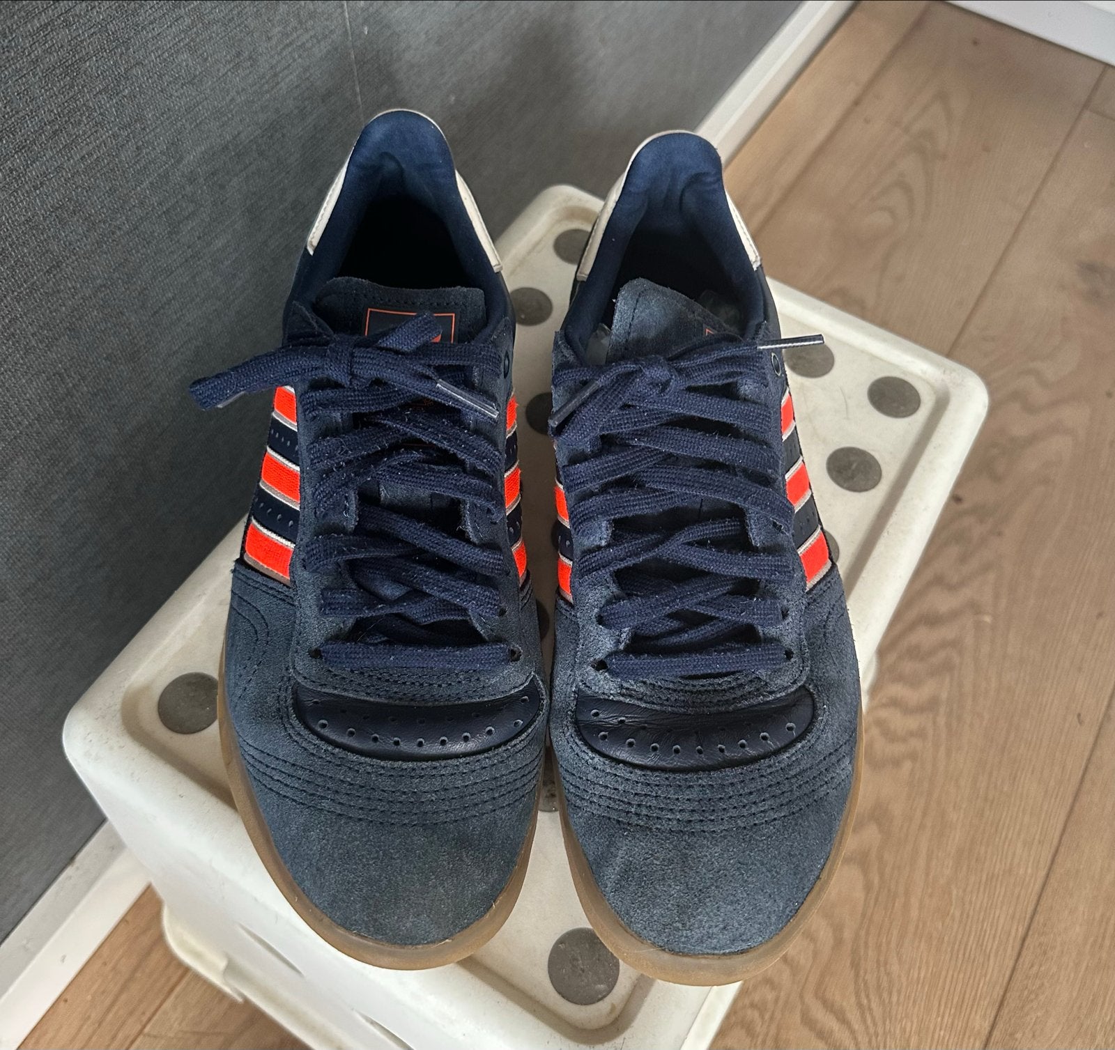 Adidas sneakers - Weinig gebruikt, Ophalen of Verzenden, Zo goed als nieuw, Blauw, Sneakers of Gympen