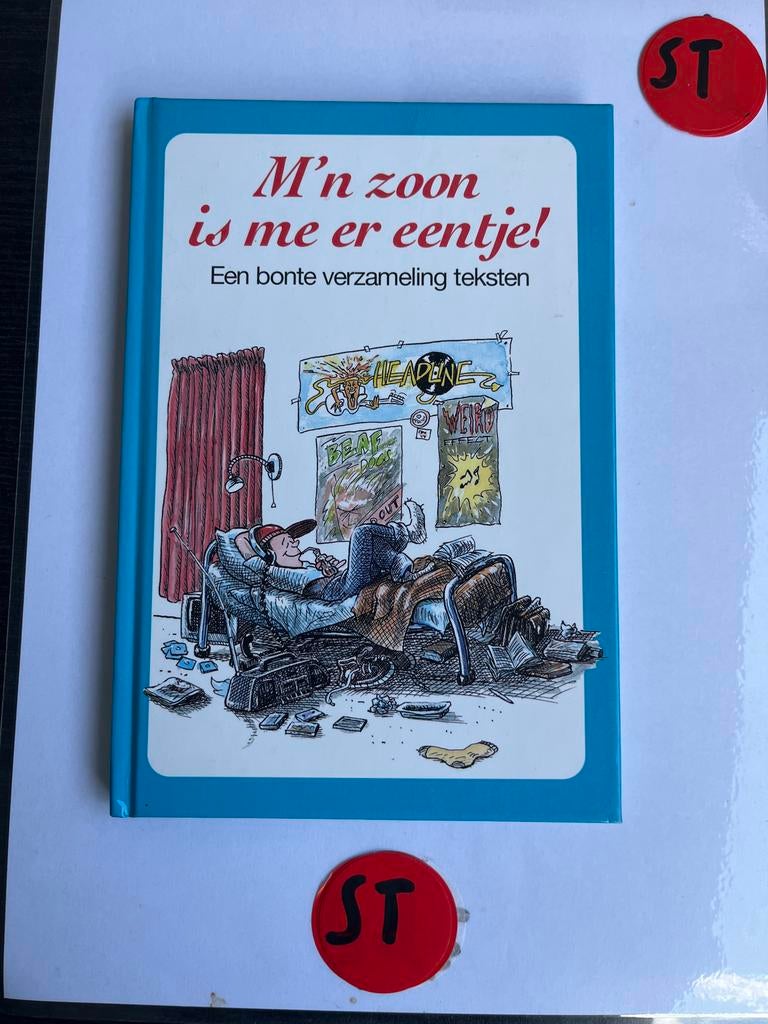 M'n zoon is me er eentje! - Een bonte verzameling teksten, Boeken, Ophalen of Verzenden, Zo goed als nieuw