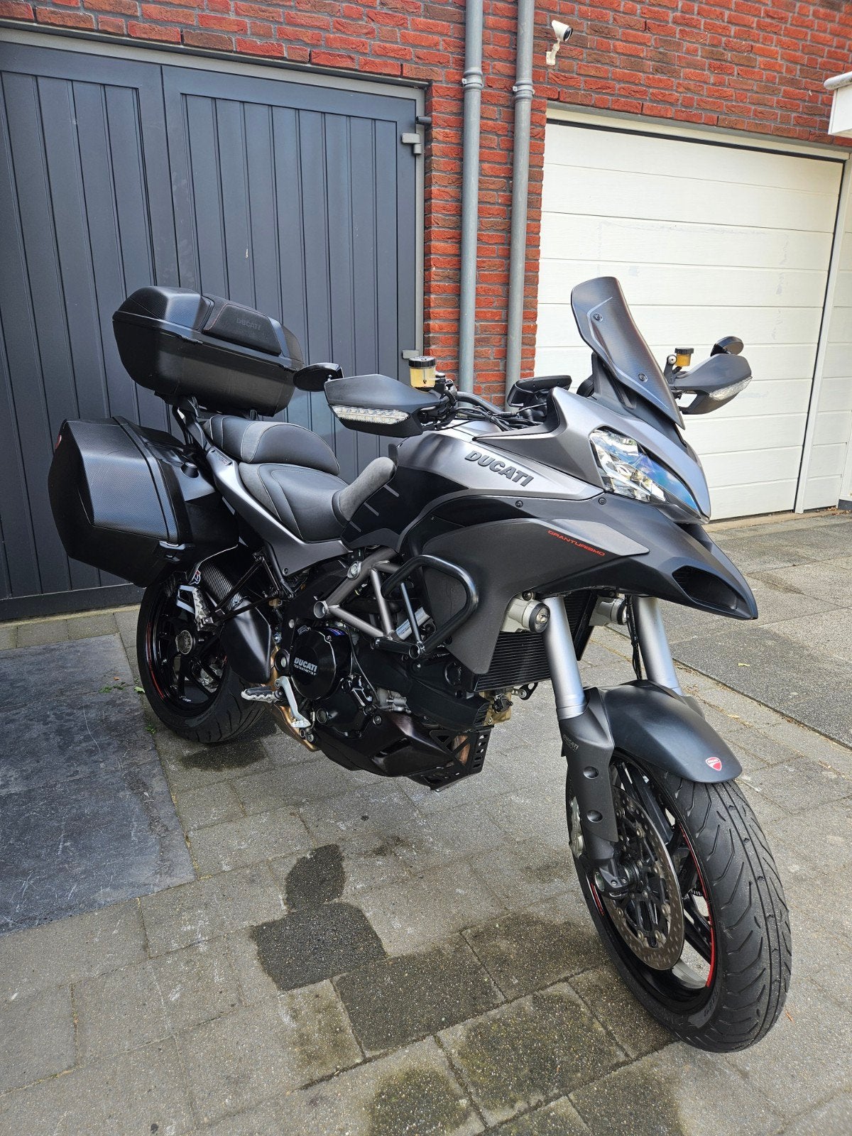 Ducati Multistrada 1200s GT 2013 15934km, LED Verlichting, 2 cilinders, Motorrijbewijs A, Gebruikt