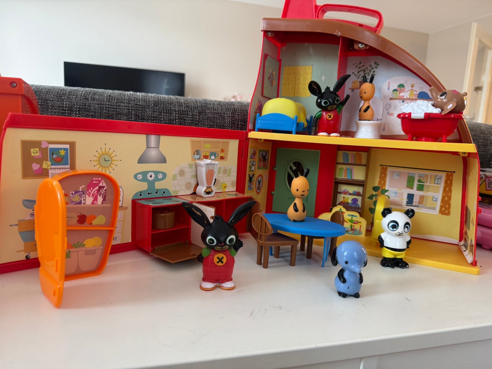 Bing huis met figuren, Kinderen en Baby's, Speelgoed | Poppenhuizen, Ophalen, Zo goed als nieuw, Poppenhuis