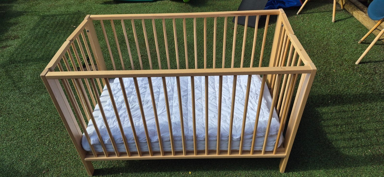 Houten babybedje - opvouwbaar en compact, Kinderen en Baby's, Ophalen of Verzenden, Gebruikt, Ledikant