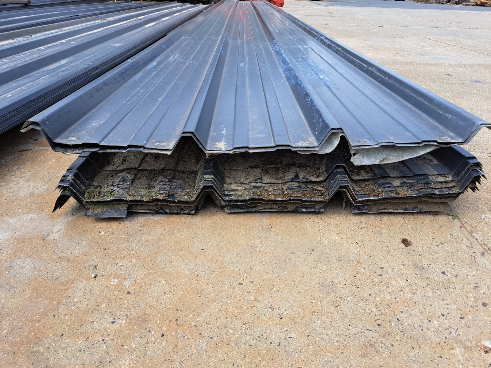 Damwandplaten 10m lengte 35 stuks, 5 extra met lichte schade, Doe-het-zelf en Verbouw, Dakpannen en Dakbedekking, Overige materialen