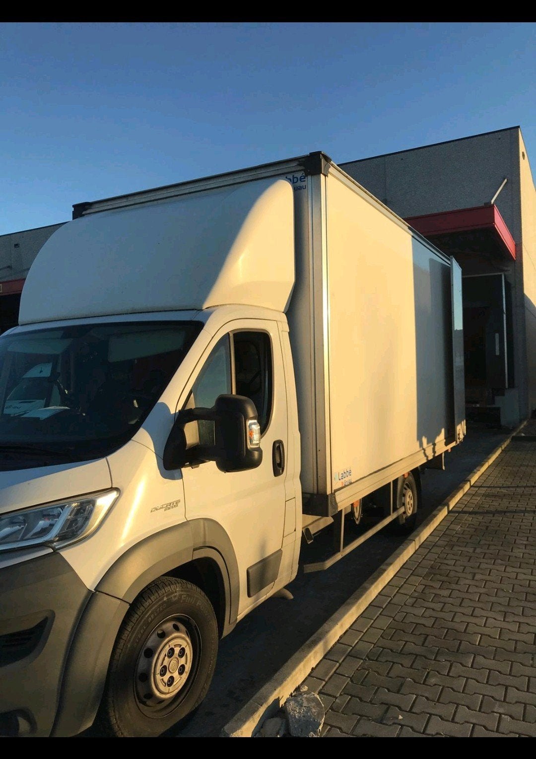 Fiat Ducato bakwagen. bouwjaar 2015  2.3 130 pk, Auto's, Bestelauto's, Voorwielaandrijving, Euro 5, Zwart, 4 cilinders