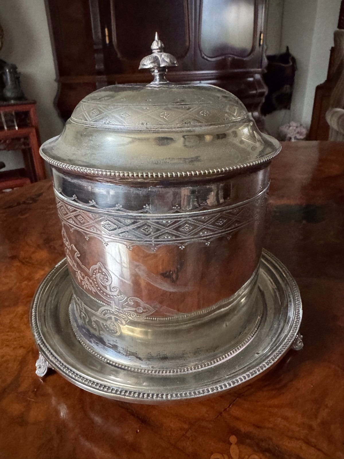 Antieke Engelse verzilverde biscuitpot met dienblad, Antiek en Kunst, Ophalen, Zilver
