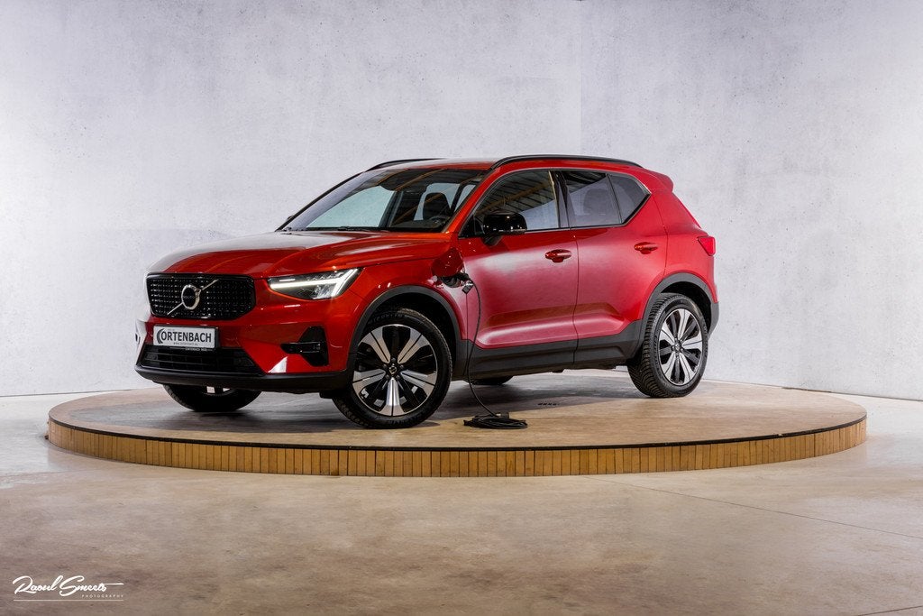 Volvo XC40 1.5 T4 Plug-in hybrid Plus Dark | Harman Kardon |, Auto's, Volvo, 12 maanden, Zwart, Hybride Elektrisch/Benzine, 3 cilinders