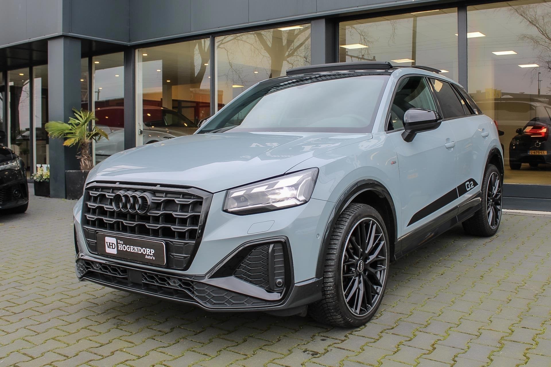 Audi Q2 35 TFSI S Edition PANO NAVI LED CAMERA KEYLESS Trekh, 4 cilinders, 150 pk, Leder, Bedrijf