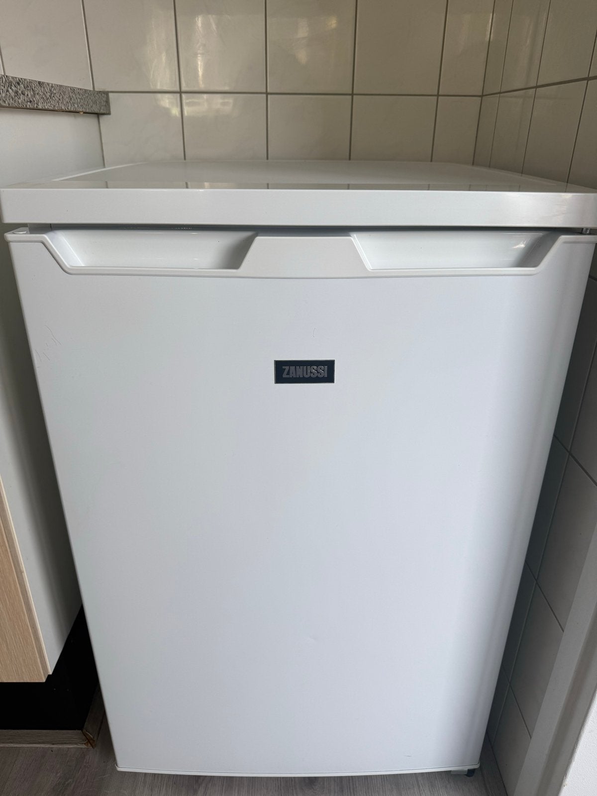 Tafelmodel koelkast zanussi, Ophalen, Zonder vriesvak, Zo goed als nieuw, 45 tot 60 cm