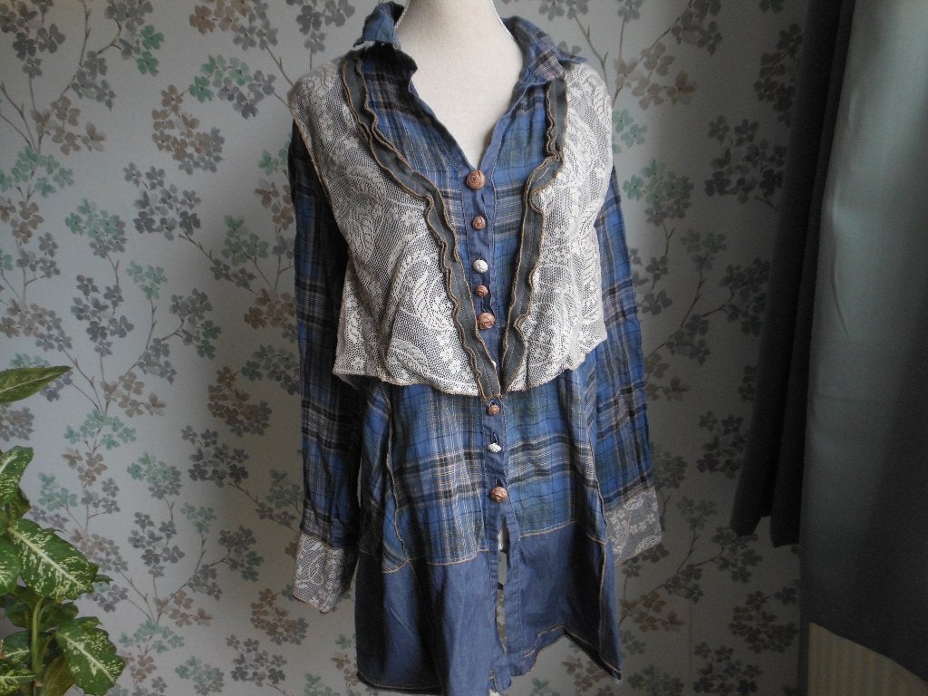 Mooie  blouse van het merk BOTTEGA, Kleding | Dames, Ophalen of Verzenden, Zo goed als nieuw, Maat 42/44 (L), Blauw