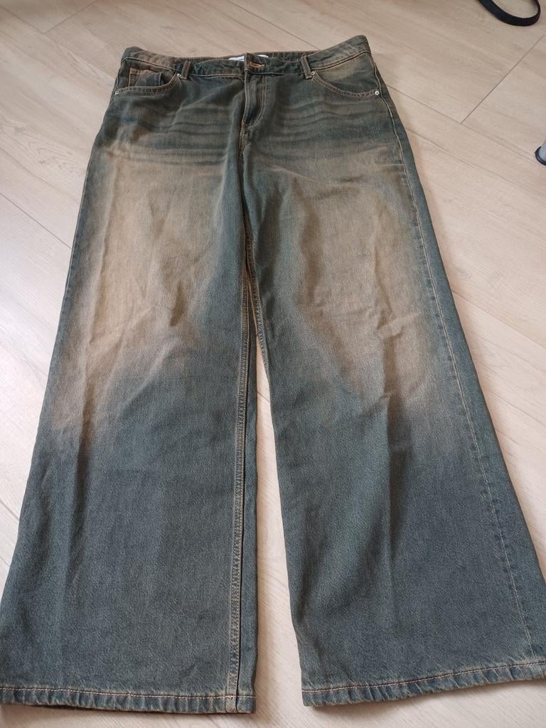 Bershka wijde jeans met verkleuring, Ophalen of Verzenden, Zo goed als nieuw, Blauw, W27 (confectie 34) of kleiner