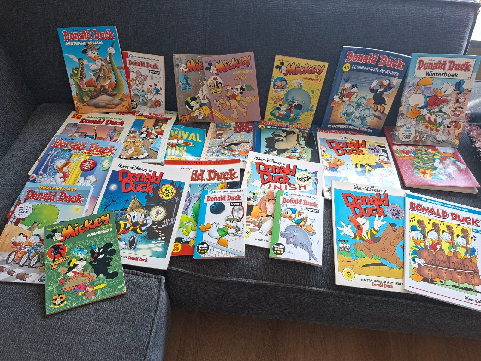donald duck strip 21 stuks en 3 micky boekjes, Boeken, Strips | Comics, Meerdere comics, Ophalen, Gelezen, Europa