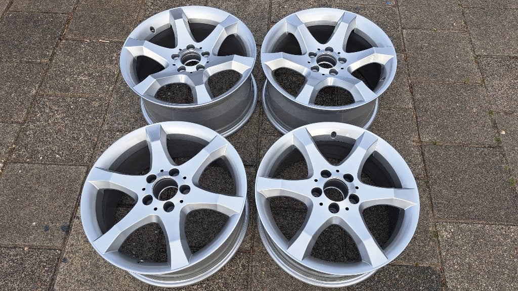 Nieuwe originele Mercedes Hoedus velgen! C-klasse W203/S203, Velg(en), Nieuw, 17 inch, Ophalen of Verzenden