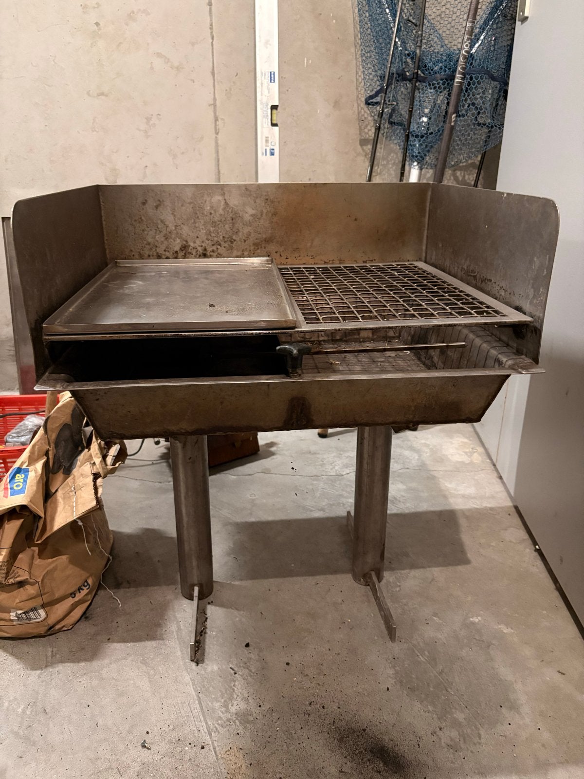 Robuuste RVS BBQ met grill en bakplaat, Ophalen, Gebruikt