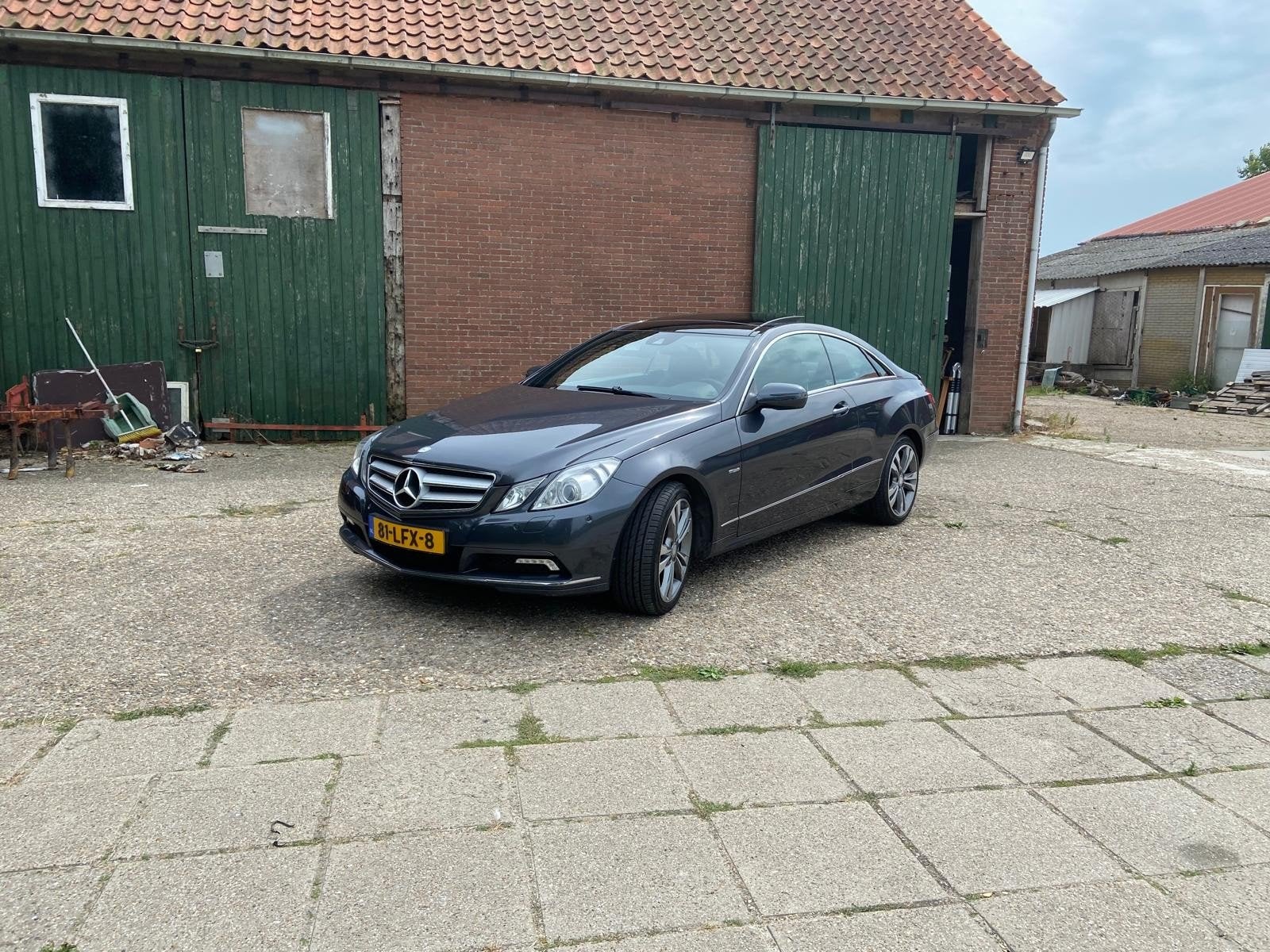 Mercedes-Benz E-Klasse 3.5 E350 CGI Coupe AUT 2009 Grijs, Auto's, Mercedes-Benz, Automaat, Achterwielaandrijving, 1800 kg, 4 stoelen