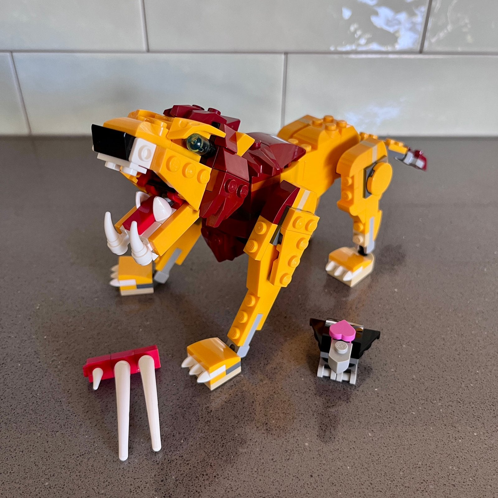 LEGO Creator 31112 - Wilde Leeuw - compleet met boekje, Lego, Compleet, Ophalen of Verzenden, Zo goed als nieuw