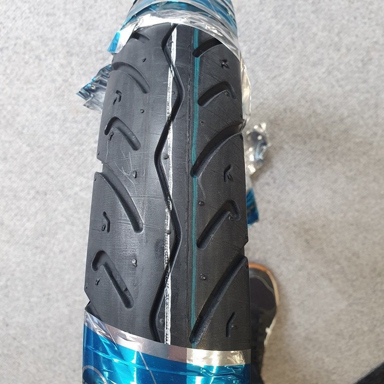 Achterband voorband 70/90x17 slick Deestone 17 inch band, Fietsen en Brommers, Ophalen of Verzenden, Nieuw, Overige typen, Deestone