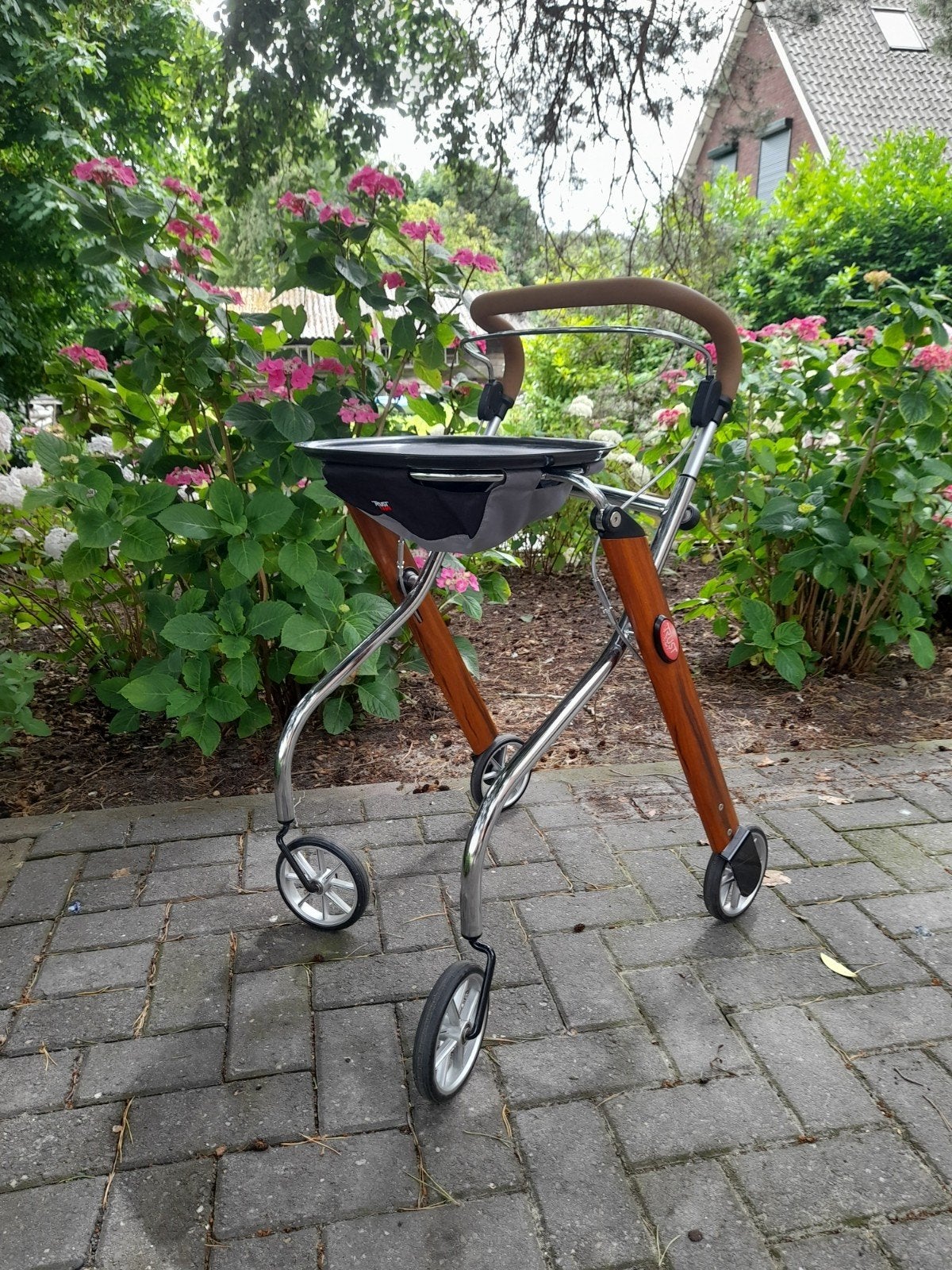 Trust  binnenrollator, Ophalen