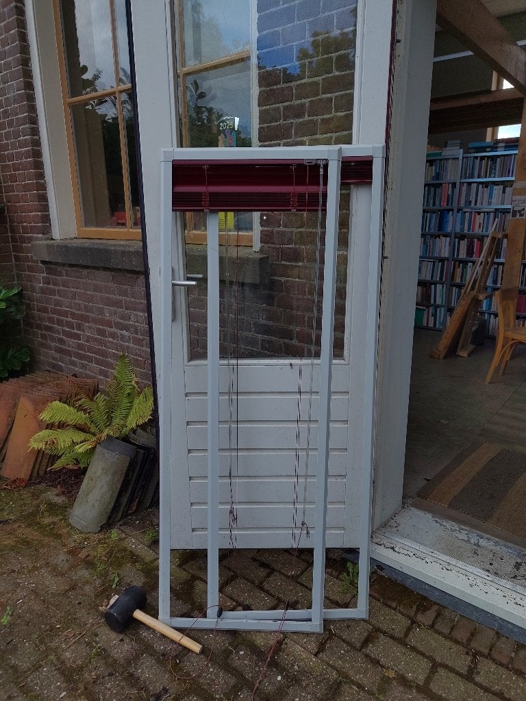 Luxaflex in kast, Ophalen, Gebruikt, Paars, Metaal