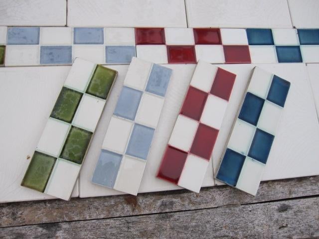 Antieke geblokte randtegels 15.2x5.2 en 15.2x2.1cm