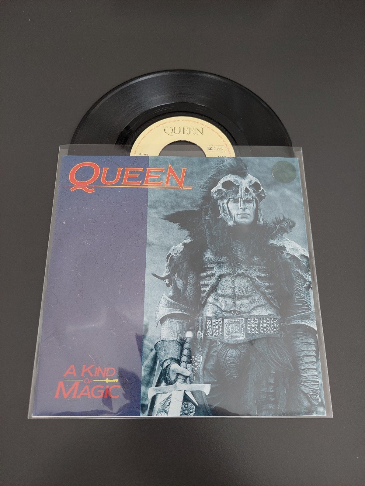 Queen a kind of magic, Ophalen of Verzenden, Gebruikt, 7 inch