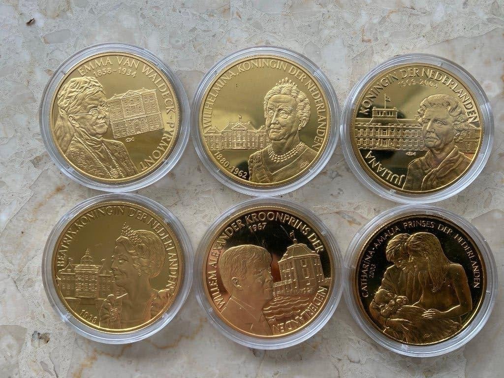 Set van  herdenkingsmunten Nederlandse vorsten, Ophalen of Verzenden, Overige materialen, Nederland