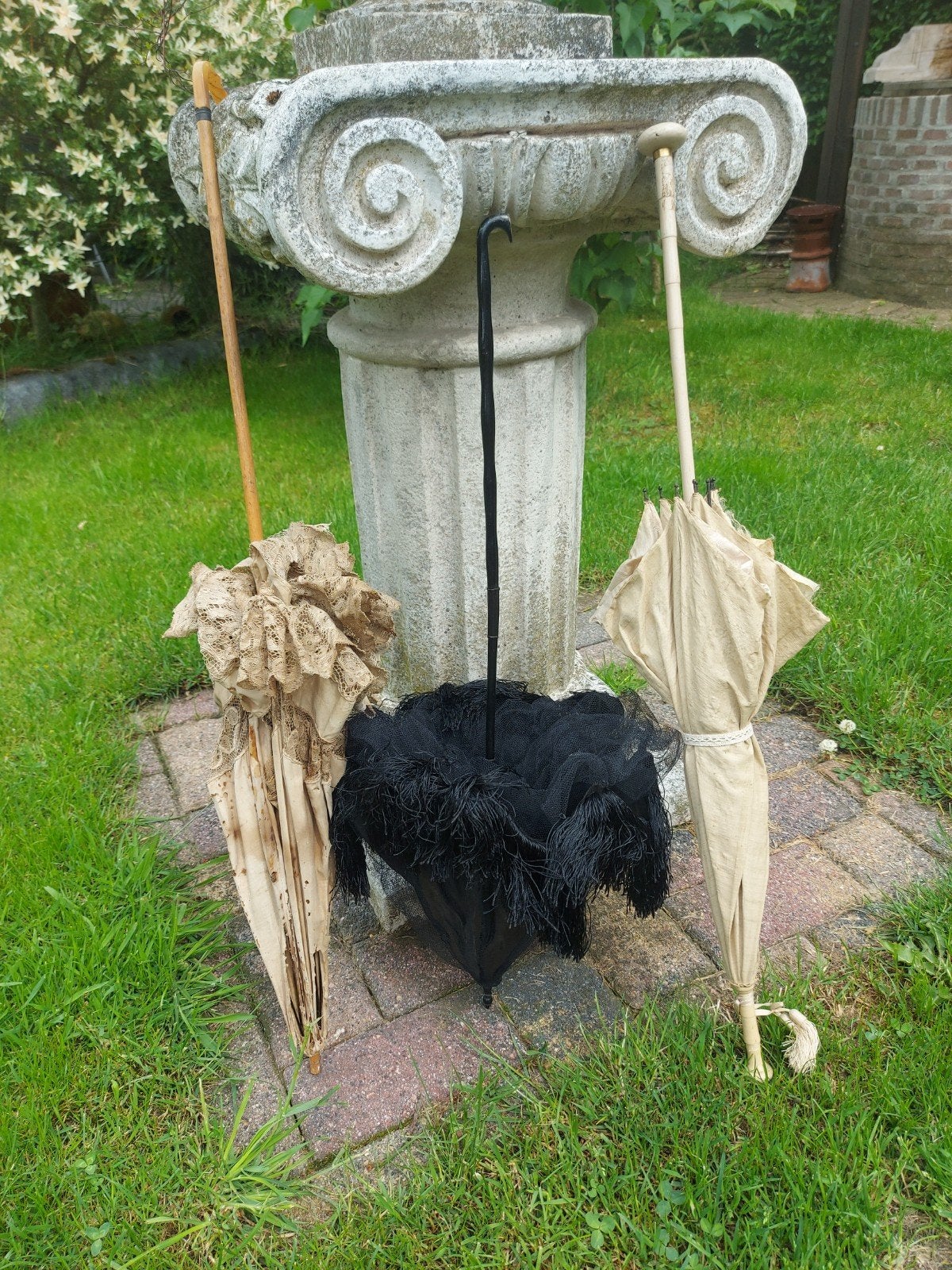3 Antieke Parasols - Sleetse Decoratie (70-80 cm), Ophalen of Verzenden