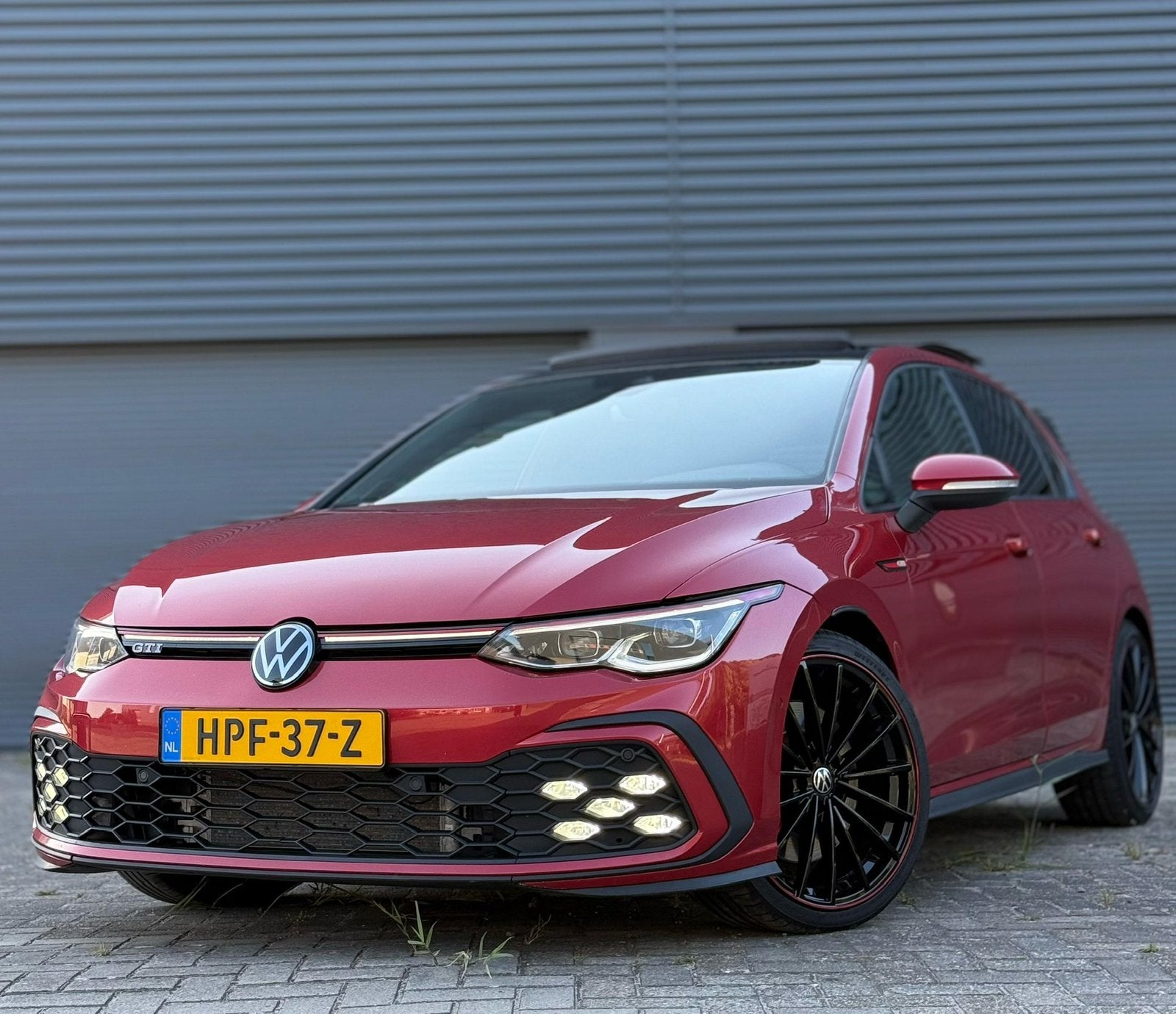 Volkswagen Golf 2.0 TSI 245pk 7-DSG 2020 Rood, 1363 kg, 4 cilinders, 1984 cc, LED verlichting