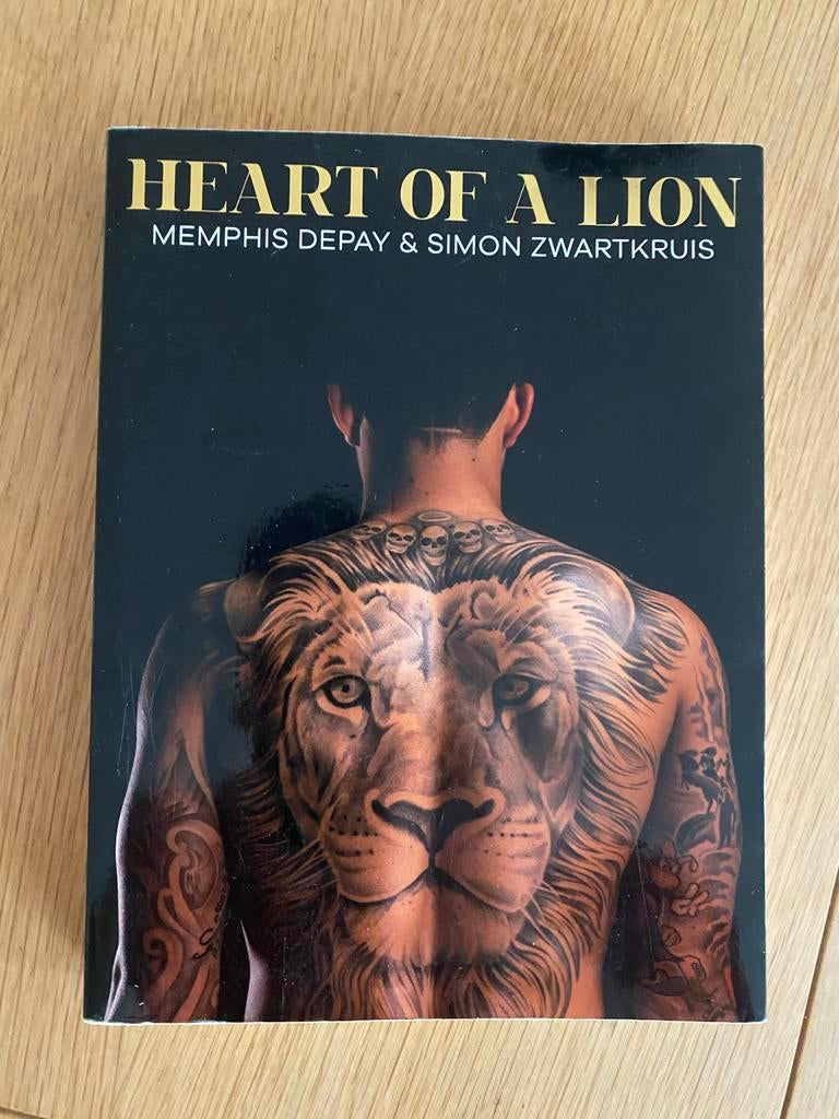 Heart of a Lion - Memphis Depay & Simon Zwartkruis, Ophalen of Verzenden, Zo goed als nieuw