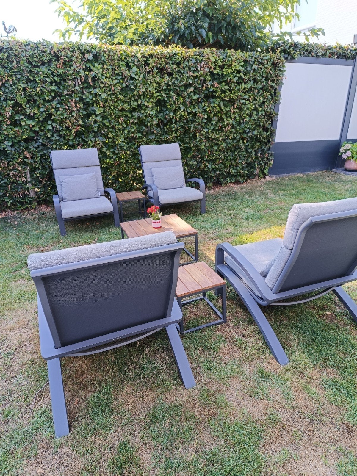 Zo goed als nieuwe Life loungeset met 4 stoelen en tafels, Tuin en Terras, Tuinsets en Loungesets, Ophalen, Zo goed als nieuw