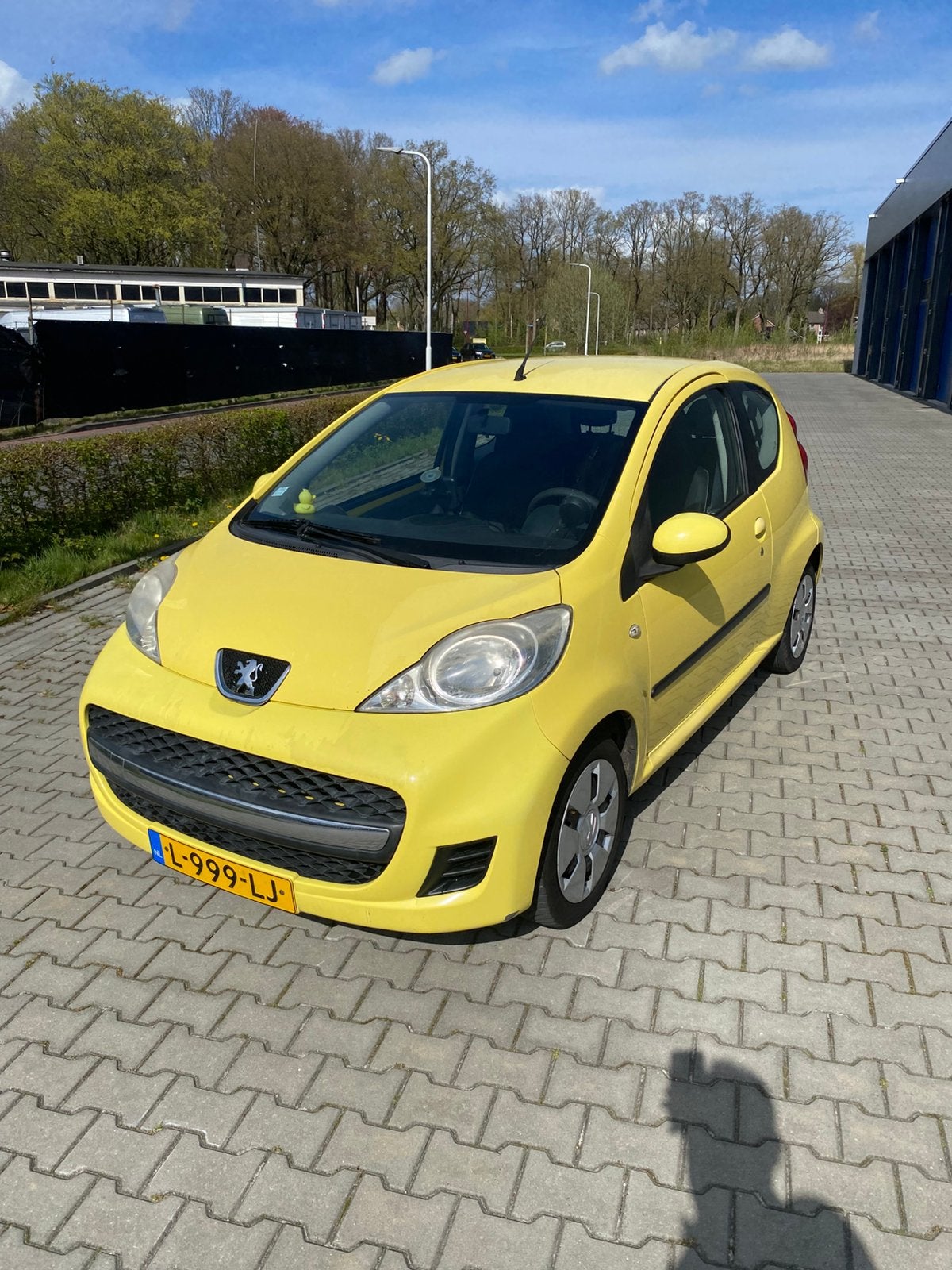 Peugeot 107 1.0 12V XR 3DR 2009 Geel AIRCO NW APK, Auto's, Peugeot, Bedrijf, ABS, Airbags, Airconditioning, Alarm, Centrale vergrendeling