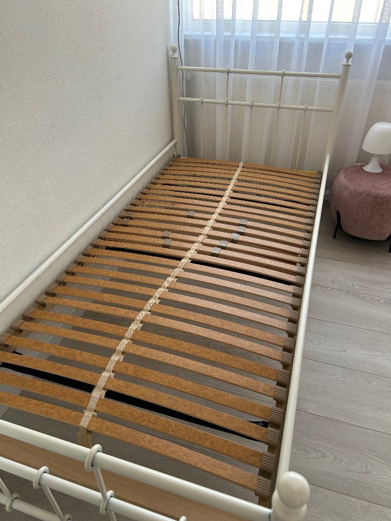Bed, Huis en Inrichting, Slaapkamer | Bedden, Ophalen, 90 cm, Eenpersoons, Wit
