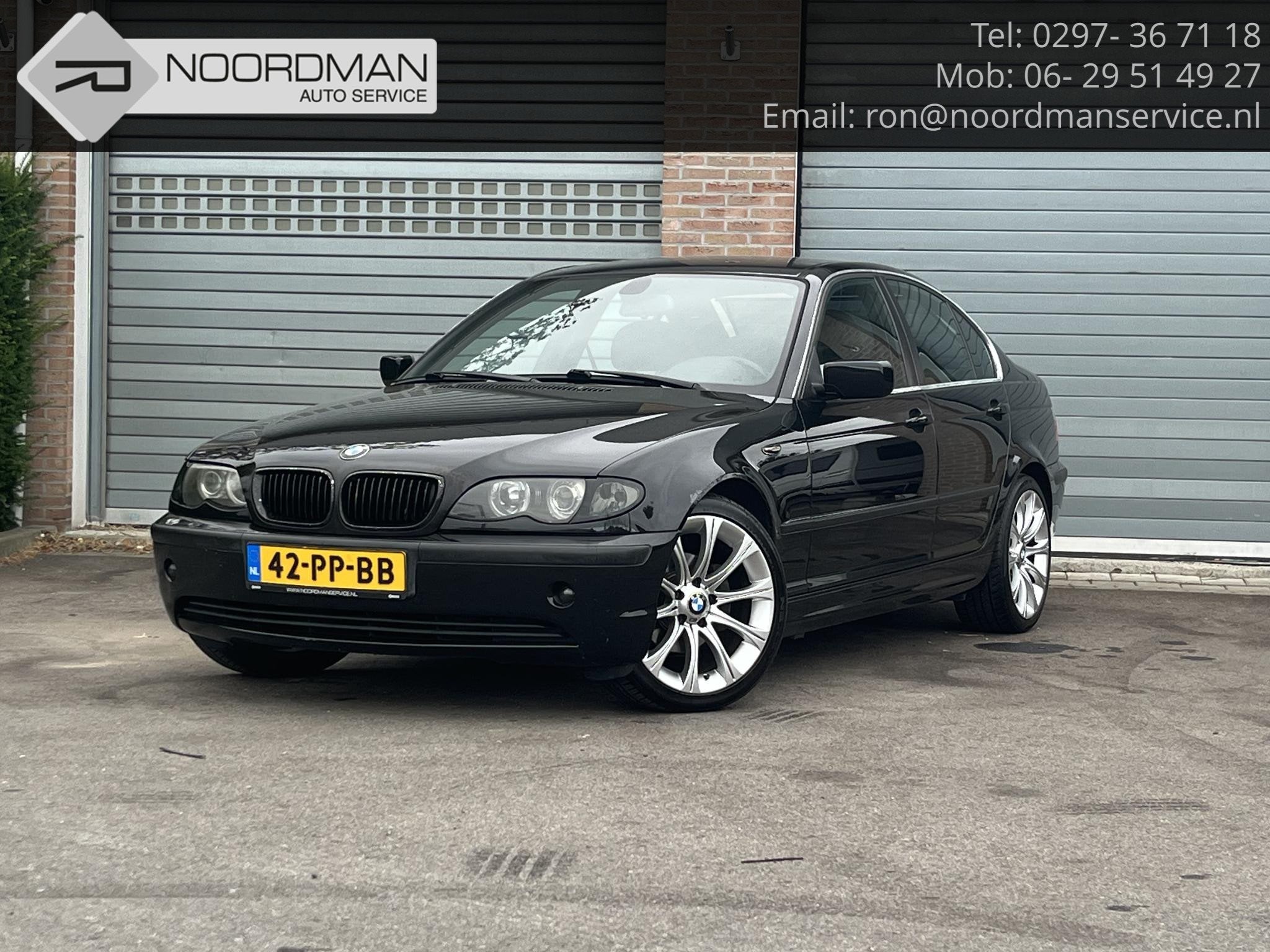 BMW 3-serie 320i Special Edition, Auto's, Achterwielaandrijving, Gebruikt, Zwart, Grijs