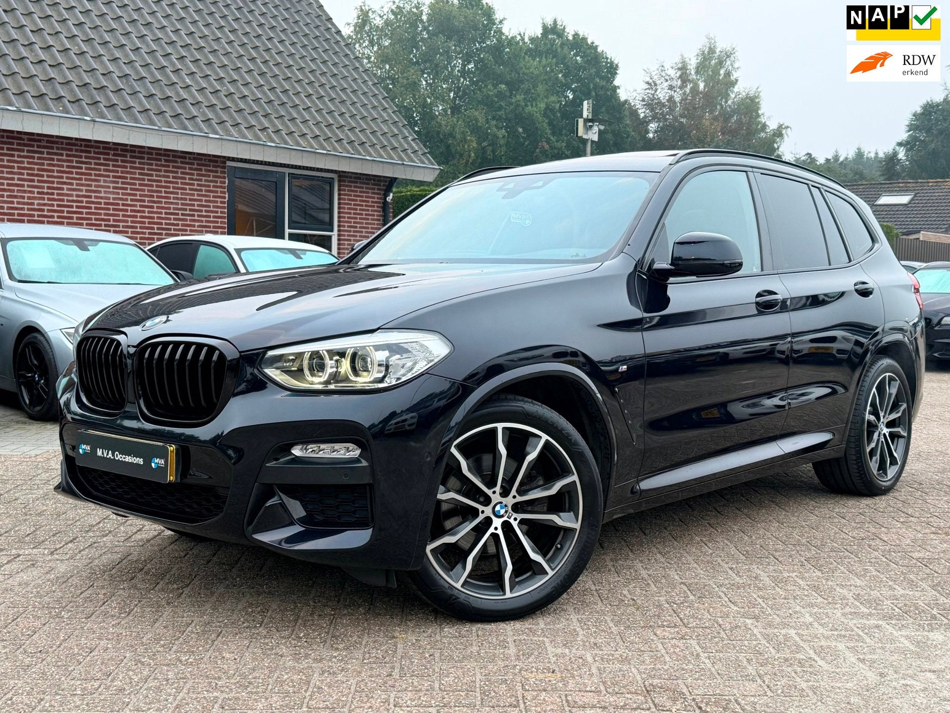 BMW X3 XDrive20i High Executive M Sport|Panorama dak|Head Up, Auto's, Automaat, Gebruikt, 4 cilinders, 2000 kg