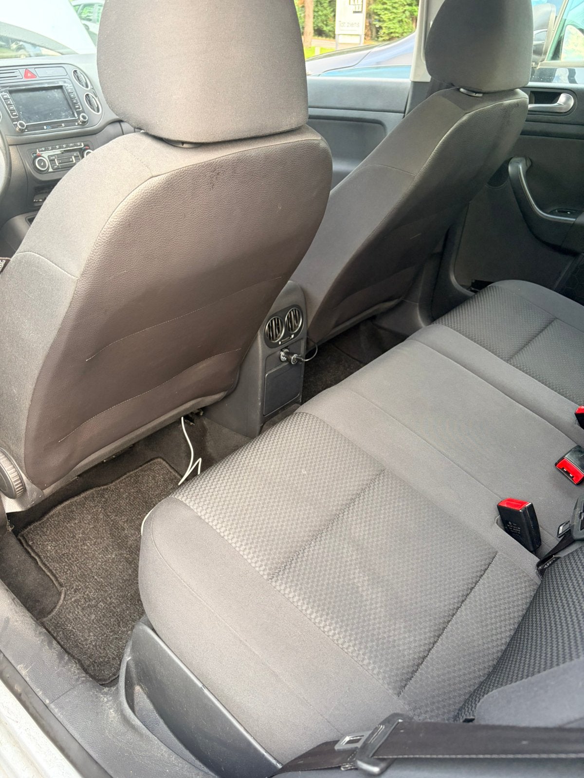 Foto 4 van Volkswagen Golf Plus 1.2 TSI 77KW DSG 2011 Grijs