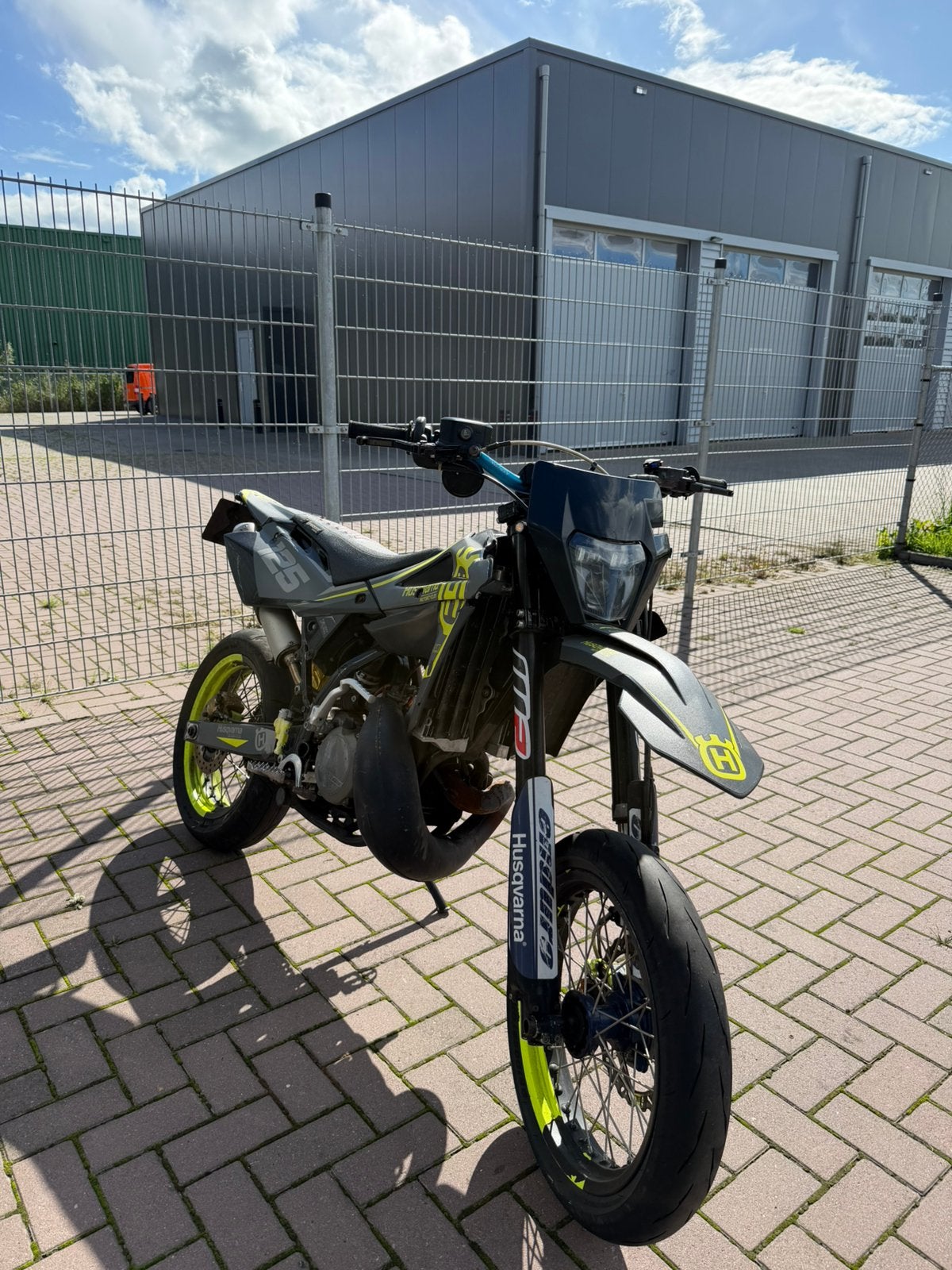 Husqvarna SM 125 2013 met KTM EXC 300 2T blok op a1 kenteken, Motoren, Ophalen, Gebruikt