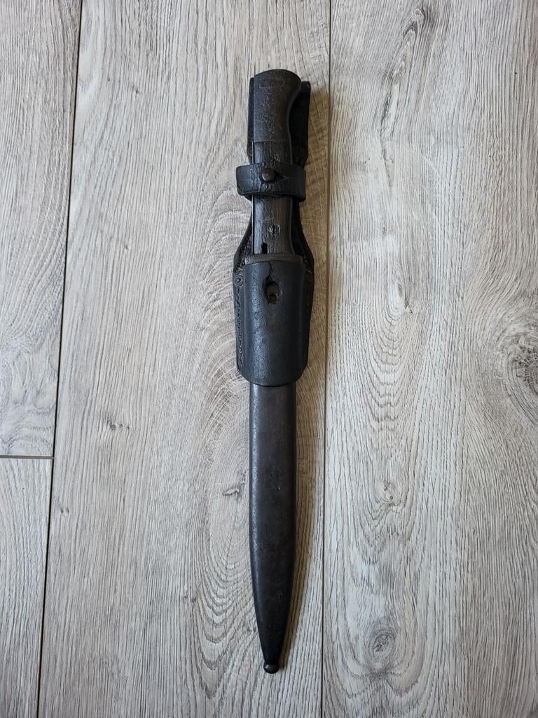 Te koop Duits k98 bajonet met schede en frog, Ophalen of Verzenden, Duitsland, Mes of Dolk