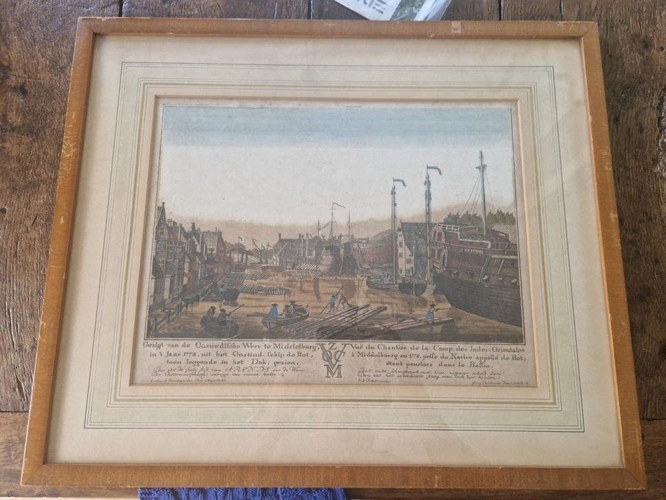 VOC Prent: Gezicht van de Oostindische Werf te Middelburg, Antiek en Kunst, Kunst | Etsen en Gravures, Ophalen of Verzenden