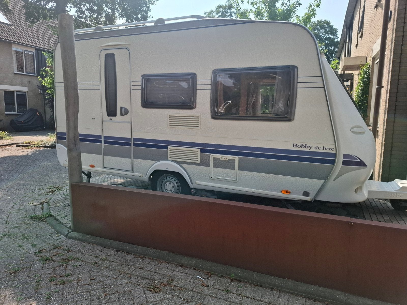 Hobby 400 KB (2008) met mover, voortent en luifel, Caravans en Kamperen, Caravans, Rondzit, Hobby, 750 - 1000 kg, Particulier
