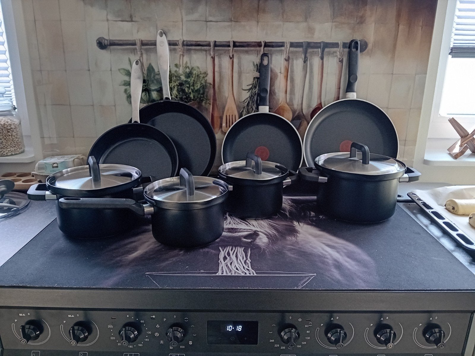 BK pannenset zwart met 4 koekenpannen (o.a. Tefal), Huis en Inrichting, Keuken | Potten en Pannen, Ophalen, Nieuw, Pannenset, Rvs