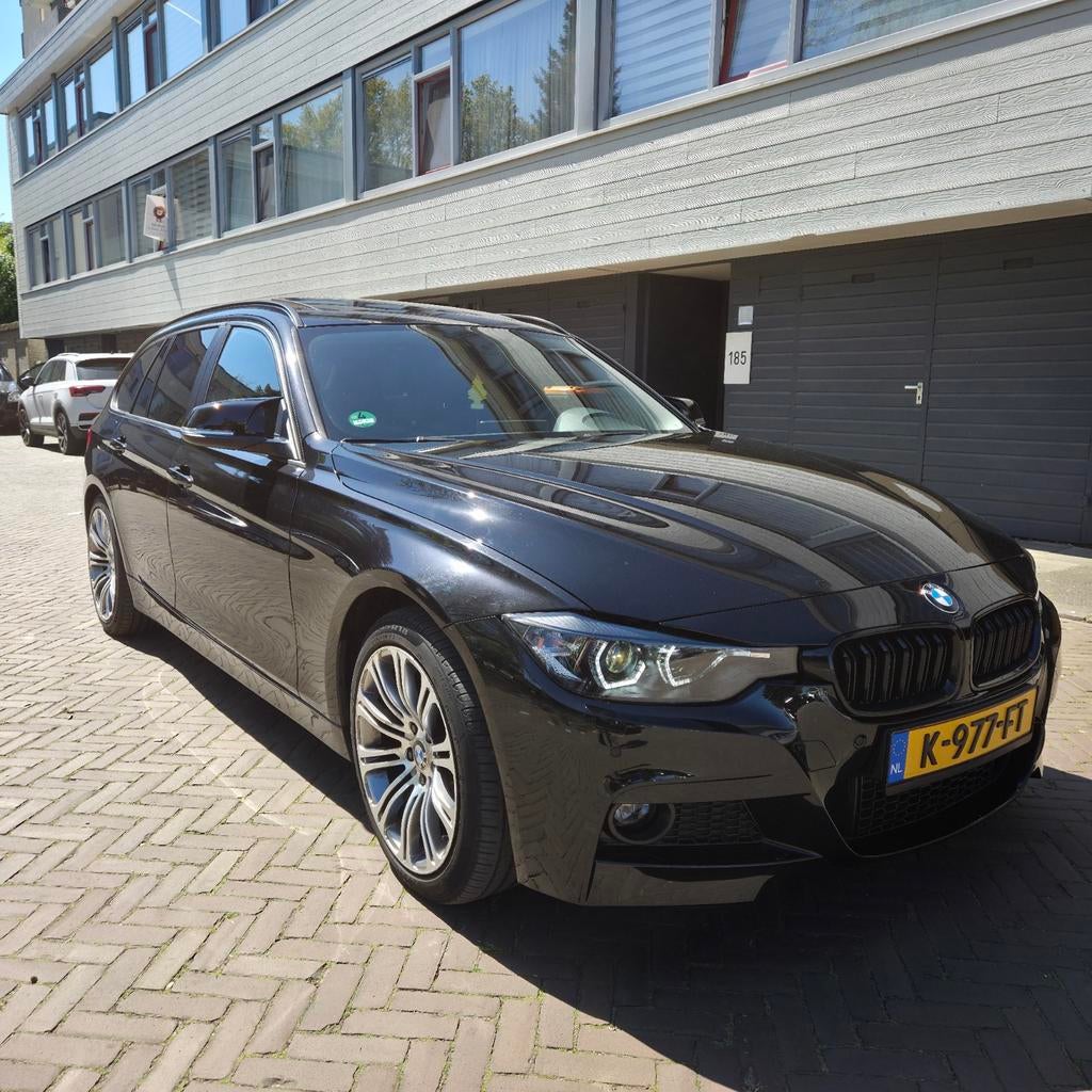BMW F31 Touring | Pano | Harman Kardon | 1100km op 1 tank!, Automatische klimaatregeling, 4 cilinders, Zwart, Handgeschakeld