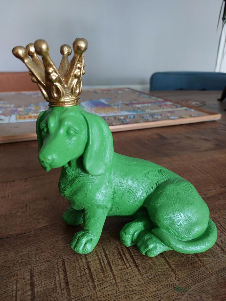 Hondenbeelden met kroon, Meerkleurig, Kunststof, Ophalen of Verzenden, Zo goed als nieuw