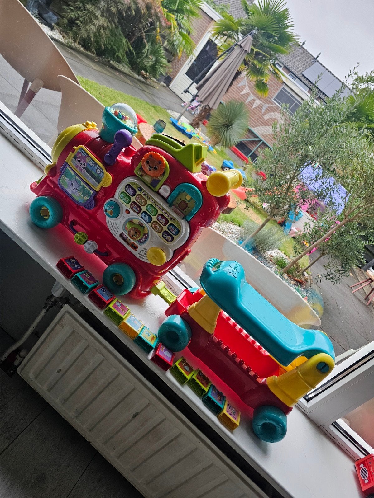 VTech trein met geluid en licht - mist 2 blokjes, Ophalen