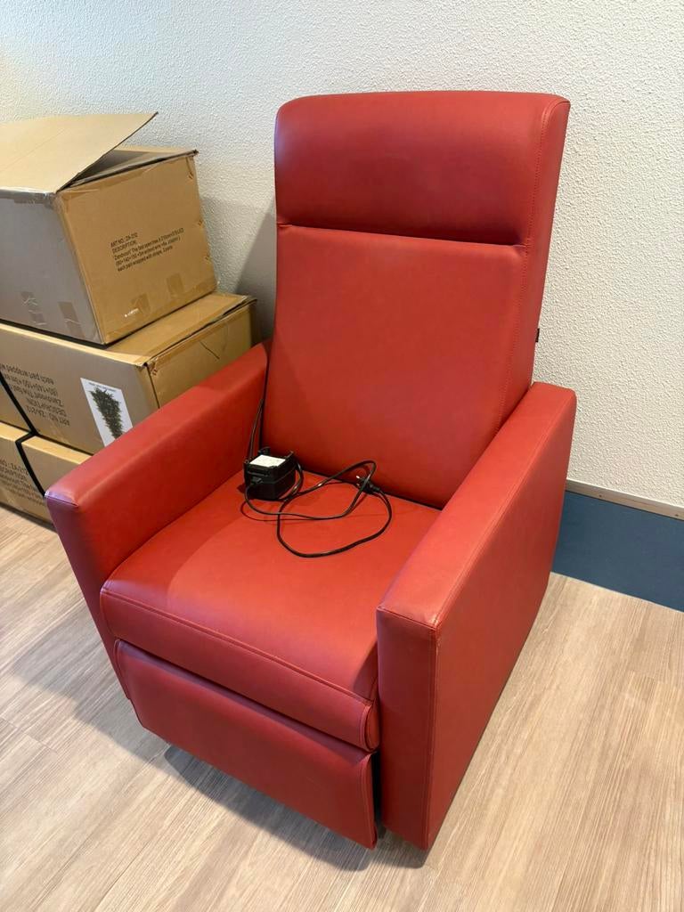 Sta op stoel, Huis en Inrichting, Fauteuils, Ophalen, Gebruikt, 50 tot 75 cm, Leer
