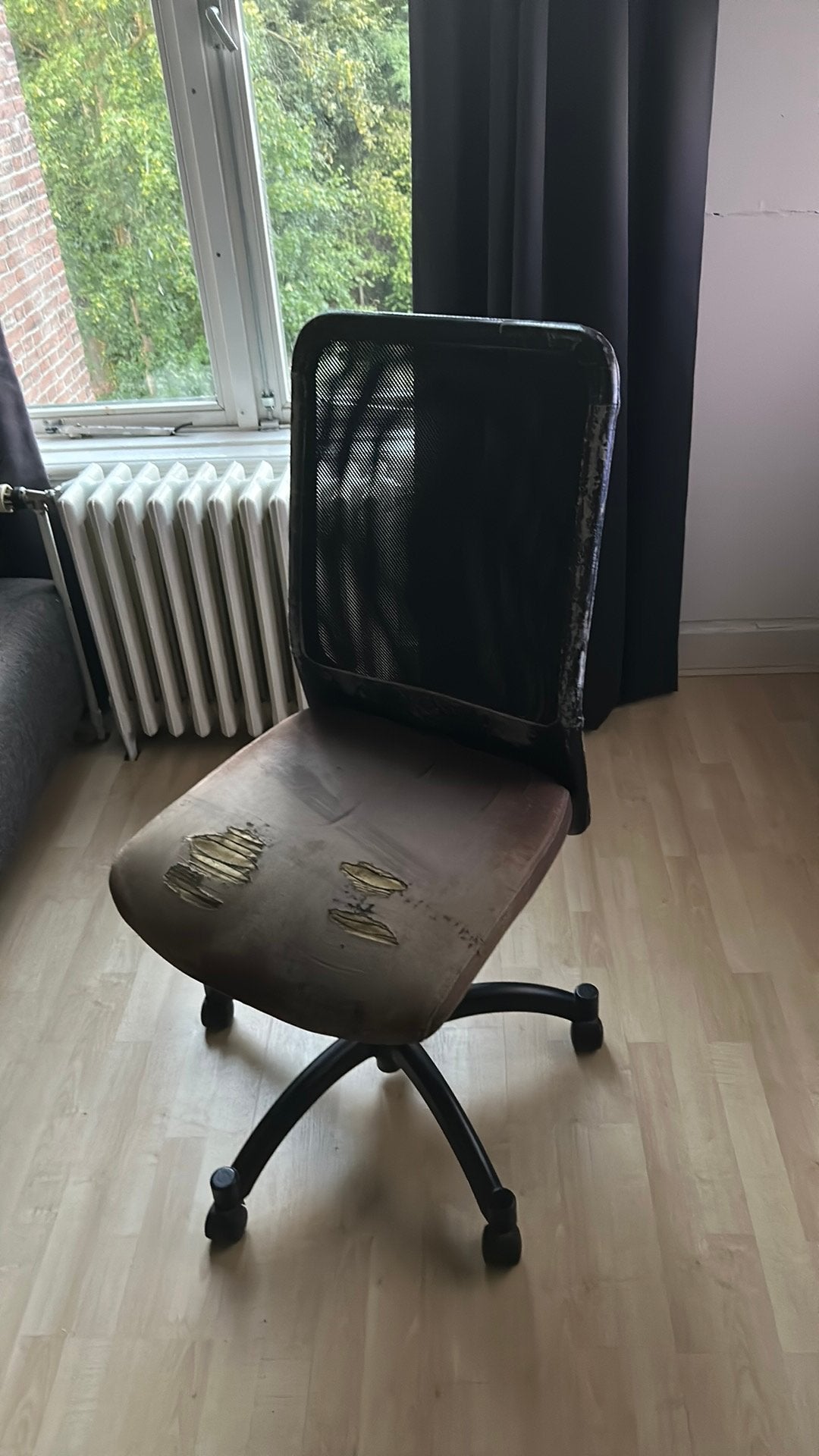 Bureaustoel met beschadigingen, Huis en Inrichting, Ophalen, Gebruikt, Zwart, Bureaustoel