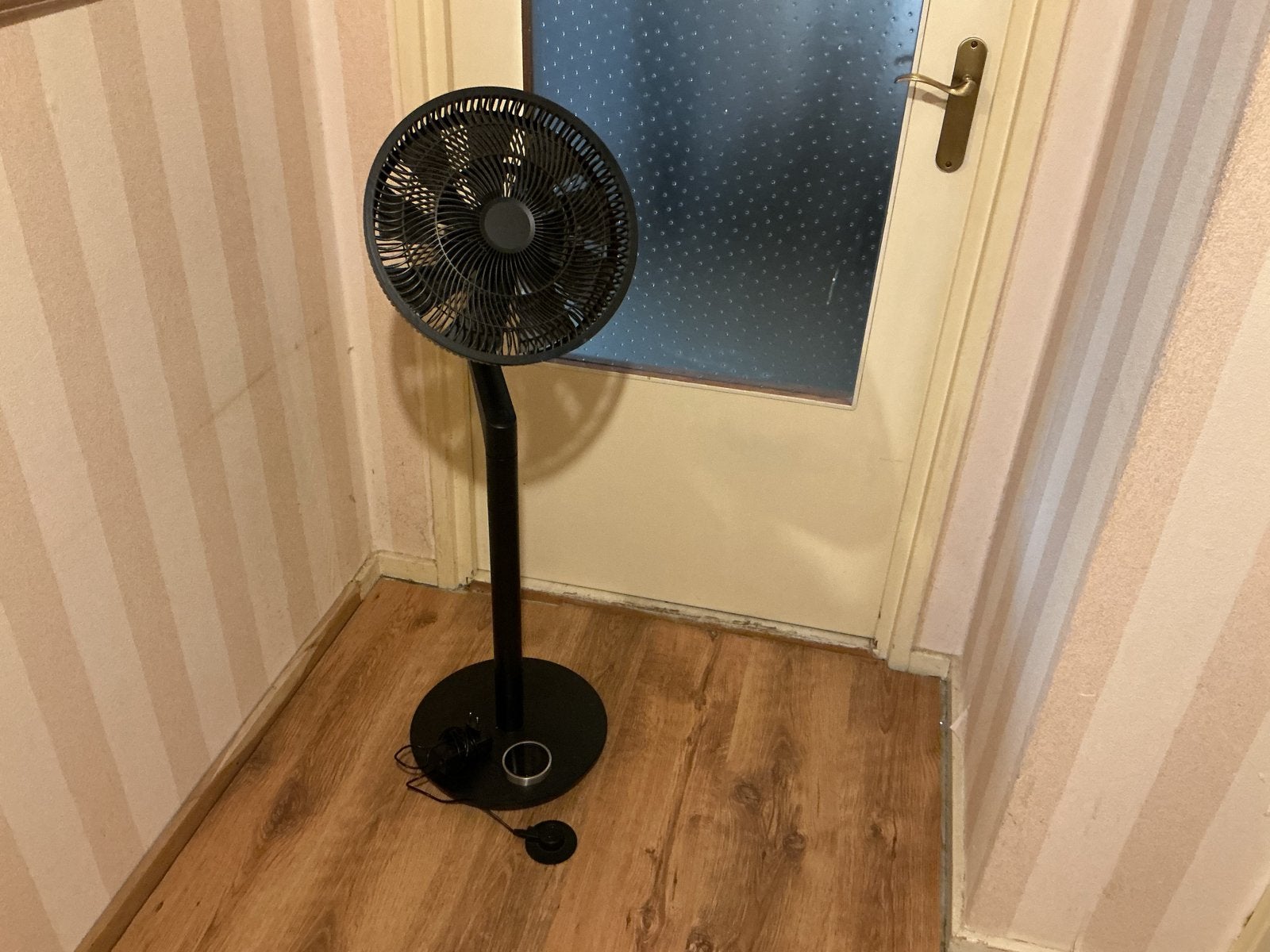 Zwarte statiefventilator - Zo goed als nieuw, Ophalen, Zo goed als nieuw, Statiefventilator
