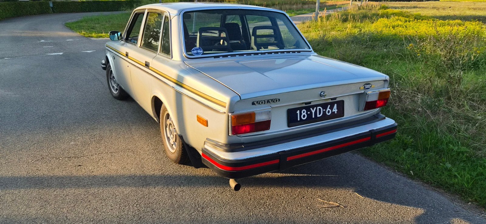 Volvo 244  1977  jubileum uitvoering automaat, Automaat, 10 km/l, Lichtmetalen velgen, Particulier