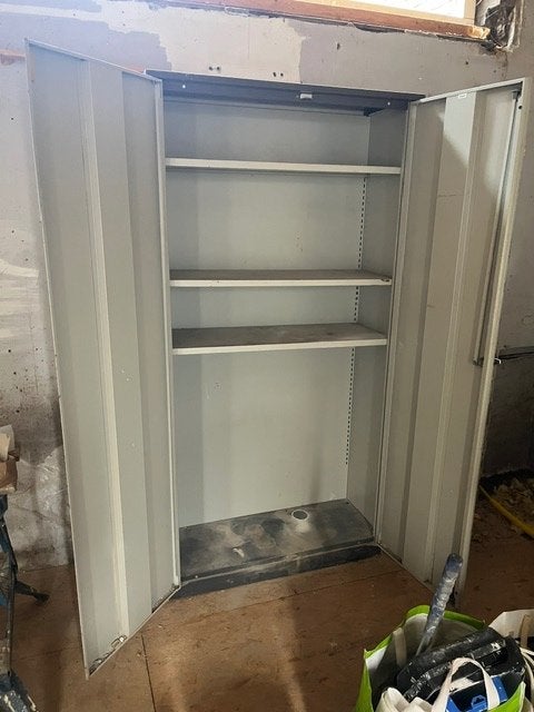 metalen kast, Ophalen, Gebruikt, Meerdere deuren, 50 tot 100 cm
