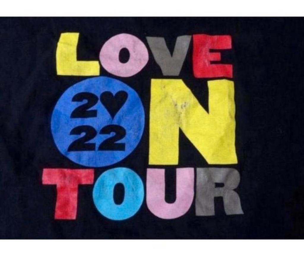 Harry Styles Live T-shirt 2022 Love on tour tshirt maat M, Ophalen of Verzenden, Zo goed als nieuw, H, Kleding