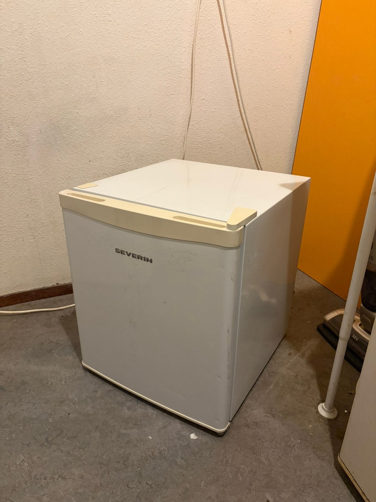 Severin Mini-vriezer 44*47*51, Witgoed en Apparatuur, Ophalen, Minder dan 85 cm, Minder dan 60 cm, Zo goed als nieuw